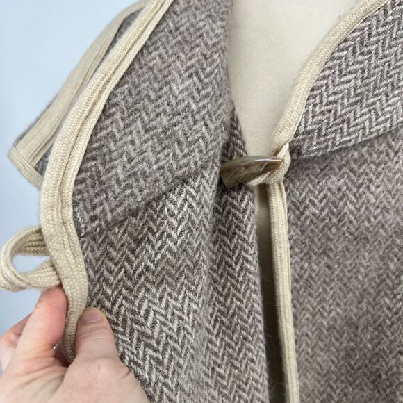 Vtg Natural Knitwear Wool Blanket Vest Coat Tan Tweed Reversible Herringbone MCM - Picture 4 of 12